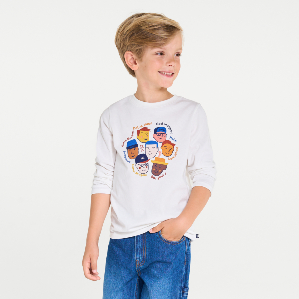 تي شيرت باللون الأبيض للصبيان